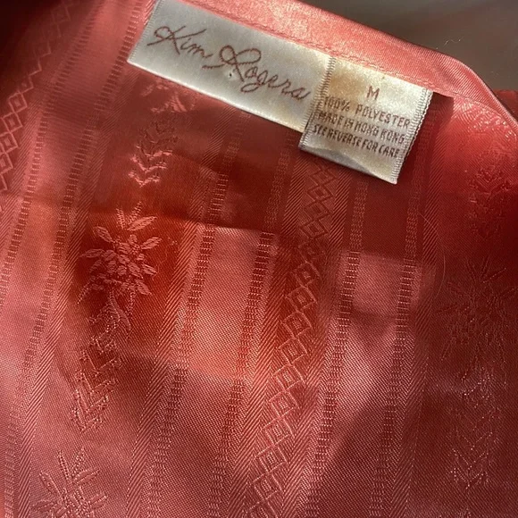 Cute versatile oversized pink button up dress / shirt or coverup - Picture 7 of 7